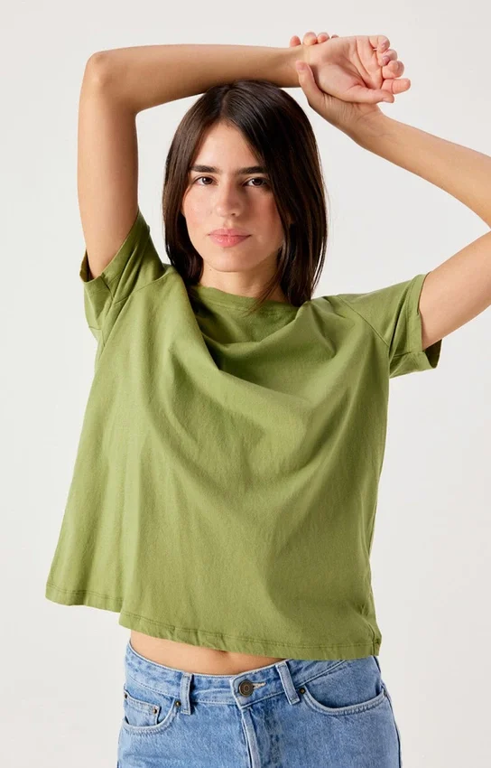 Dam-T-shirt Apoly Artikelnummer: APO02EH26