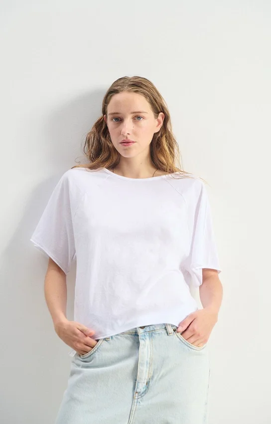 T-shirt för damer Apoly Artikelnummer: APO02CH26