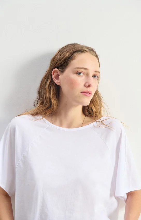 T-shirt för damer Apoly Artikelnummer: APO02CH26
