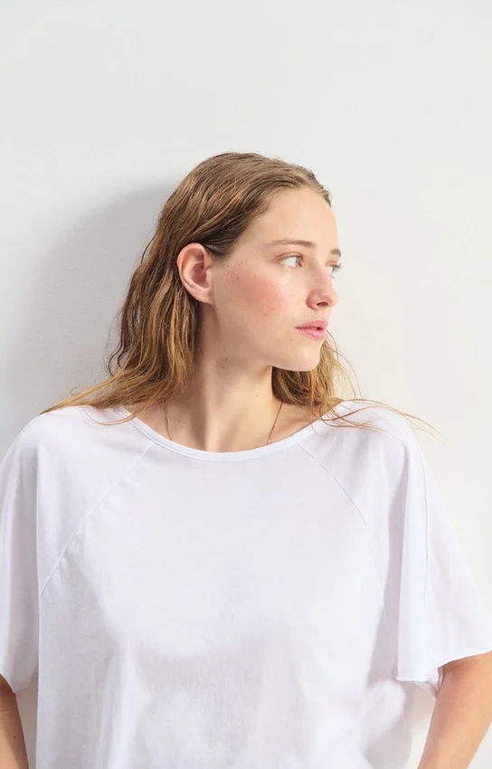 T-shirt för damer Apoly Artikelnummer: APO02CH26