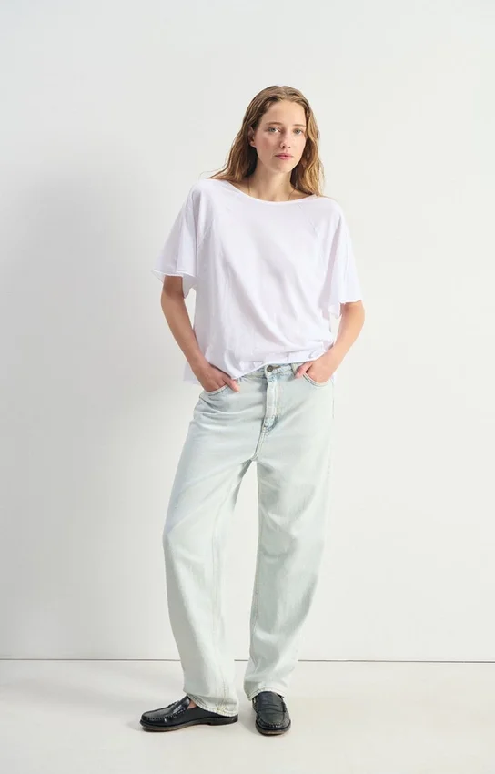 T-shirt för damer Apoly Artikelnummer: APO02CH26