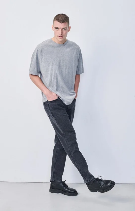 Yopday-jeans för män i morotsmodell Artikelnummer: MYOP61H26